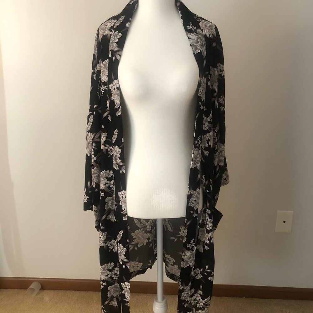 Tie front kimono